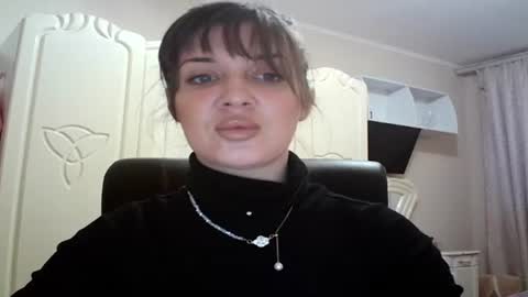 Snapshot of gloriashine chatting on 03-08-25, 06:16 gloriashine online show from 03-08-25, 06:16