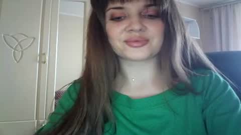 Snapshot of gloriashine chatting on 03-10-25, 12:26 gloriashine online show from 03-10-25, 12:26