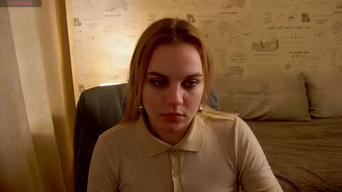 Snapshot of glow_margo chatting on 05-18-26, 01:02 Margo online show from 05-18-26, 01:02
