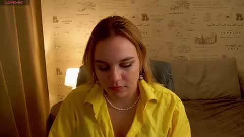 Snapshot of glow_margo chatting on 06-11-26, 01:38 Margo online show from 06-11-26, 01:38