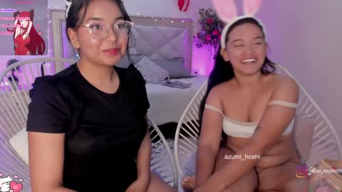 Snapshot of glow_moon chatting on 01-08-25, 04:55 Moon Nicoll online show from 01-08-25, 04:55