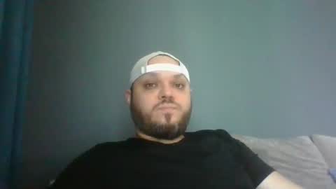 Snapshot of glusgan chatting on 02-18-25, 10:49 Your boy online show from 02-18-25, 10:49