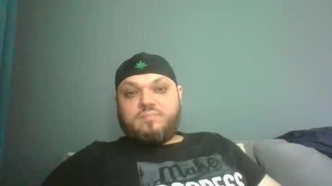 Snapshot of glusgan chatting on 02-21-25, 10:39 Your boy online show from 02-21-25, 10:39