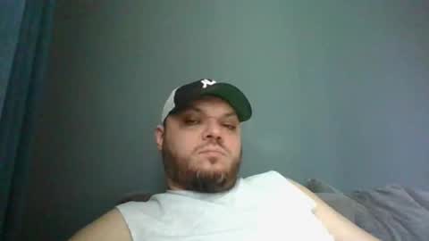 Snapshot of glusgan chatting on 03-10-25, 10:37 Your boy online show from 03-10-25, 10:37