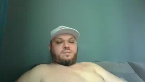 Snapshot of glusgan chatting on 03-12-25, 11:31 Your boy online show from 03-12-25, 11:31