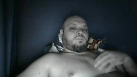 Snapshot of glusgan chatting on 09-09-25, 12:10 Your boy online show from 09-09-25, 12:10