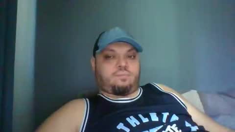 Snapshot of glusgan chatting on 09-22-25, 09:11 Your boy online show from 09-22-25, 09:11