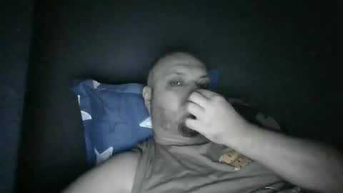 Snapshot of glusgan chatting on 10-19-25, 07:47 Your boy online show from 10-19-25, 07:47
