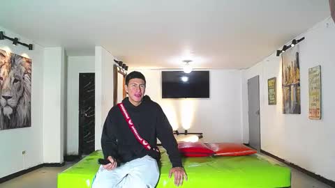 THOMAS AND DAMIAND online show from 01-18-26, 08:56