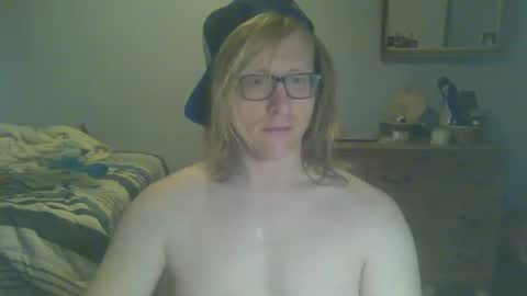 Snapshot of gnger31foru chatting on 12-02-24, 12:51 Steven Meadow online show from 12-02-24, 12:51
