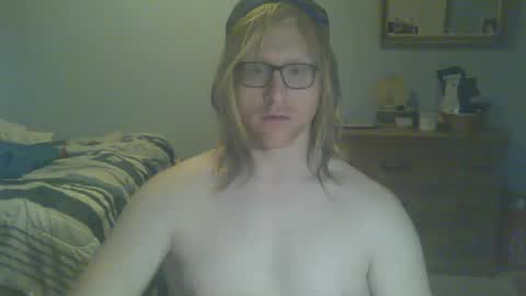 Snapshot of gnger31foru chatting on 12-08-24, 12:08 Steven Meadow online show from 12-08-24, 12:08