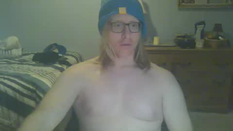 Snapshot of gnger31foru chatting on 12-16-24, 12:48 Steven Meadow online show from 12-16-24, 12:48