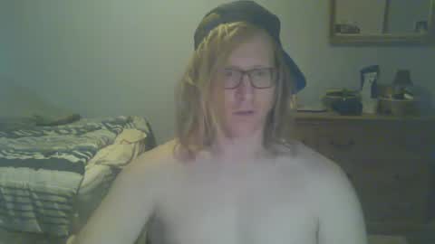 Snapshot of gnger31foru chatting on 12-17-24, 12:00 Steven Meadow online show from 12-17-24, 12:00