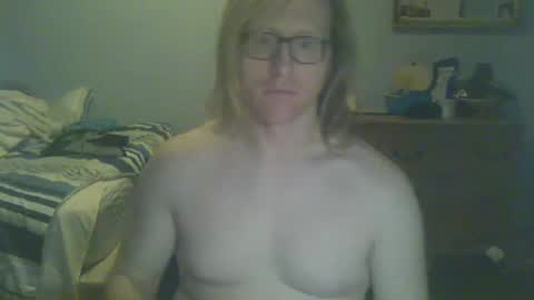 Snapshot of gnger31foru chatting on 12-31-24, 12:25 Steven Meadow online show from 12-31-24, 12:25