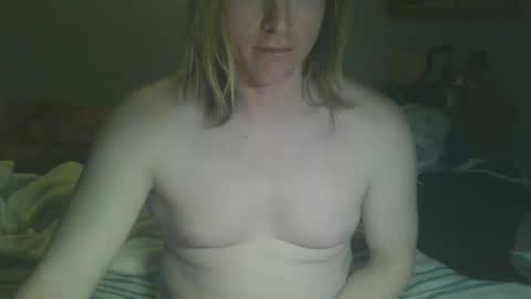 Snapshot of gnger31foru chatting on 01-05-25, 01:45 Steven Meadow online show from 01-05-25, 01:45