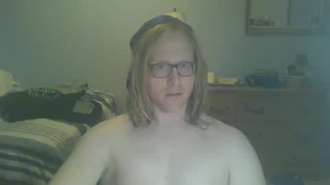 Snapshot of gnger31foru chatting on 02-06-25, 02:55 Steven Meadow online show from 02-06-25, 02:55