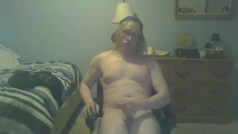 Snapshot of gnger31foru chatting on 02-10-25, 01:57 Steven Meadow online show from 02-10-25, 01:57