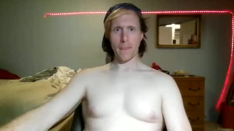 Snapshot of gnger31foru chatting on 06-08-26, 03:07 Steven Meadow online show from 06-08-26, 03:07