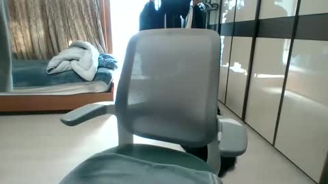 Snapshot of gnyeon chatting on 02-17-25, 03:04 korboy online show from 02-17-25, 03:04