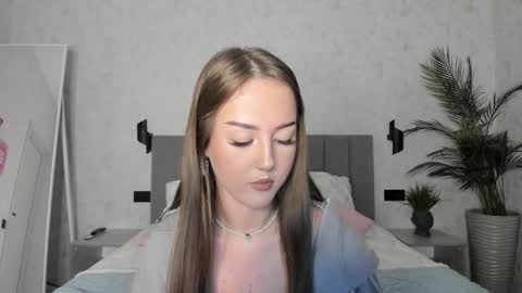 Lina online show from 10-12-25, 08:46