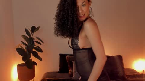 Snapshot of goddes_helena chatting on 12-22-24, 02:06 Elena online show from 12-22-24, 02:06