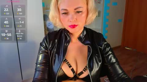 Mrs. Isabella online show from 02-14-25, 08:21