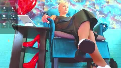 Mrs. Isabella online show from 09-18-25, 03:08