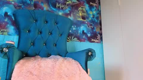 Snapshot of goddess_isabella11 chatting on 06-25-26, 05:12 Mrs. Isabella online show from 06-25-26, 05:12