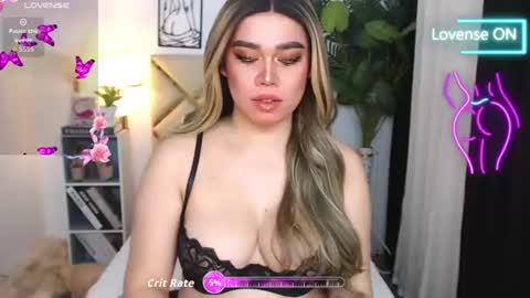 Snapshot of goddess_lykafox chatting on 07-26-26, 11:44 Lyka Fox online show from 07-26-26, 11:44