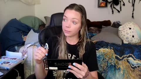 Snapshot of goddess_of_mars chatting on 01-23-25, 03:22 Patricia Mars Goddess of Mars twitter thegoddessmindy online show from 01-23-25, 03:22