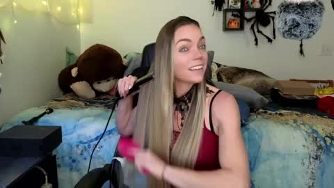 Snapshot of goddess_of_mars chatting on 02-18-25, 03:43 Patricia Mars Goddess of Mars twitter thegoddessmindy online show from 02-18-25, 03:43