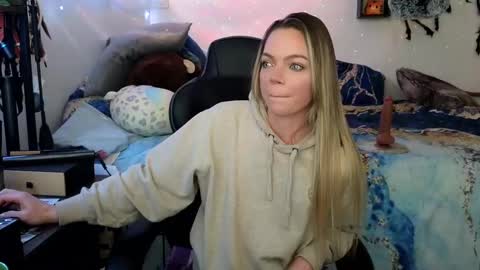 Snapshot of goddess_of_mars chatting on 02-27-25, 03:26 Patricia Mars Goddess of Mars twitter thegoddessmindy online show from 02-27-25, 03:26