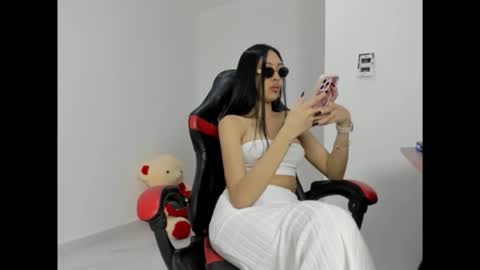 goddess_of_pigs online show from 03-31-26, 04:02