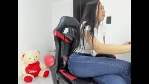 goddess_of_pigs online show from 04-11-26, 06:40