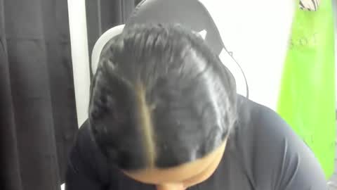 Snapshot of goddess_of_sissys chatting on 11-25-25, 04:45 goddess_of_sissys online show from 11-25-25, 04:45