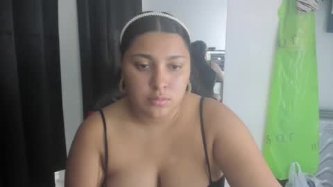 Snapshot of goddess_of_sissys chatting on 12-03-25, 11:36 goddess_of_sissys online show from 12-03-25, 11:36