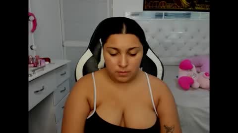 Snapshot of goddess_of_sissys chatting on 12-23-25, 05:16 goddess_of_sissys online show from 12-23-25, 05:16