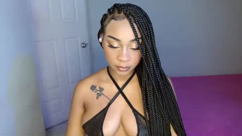 Snapshot of goddess_val chatting on 06-15-26, 08:22 Valentina online show from 06-15-26, 08:22