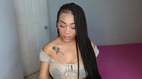 Snapshot of goddess_val chatting on 07-29-26, 04:16 Valentina online show from 07-29-26, 04:16