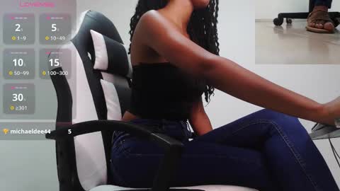 Snapshot of goddess_valen chatting on 10-11-25, 05:22 goddess_valen online show from 10-11-25, 05:22
