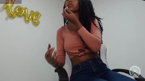 Snapshot of goddess_valen chatting on 10-19-25, 04:51 goddess_valen online show from 10-19-25, 04:51