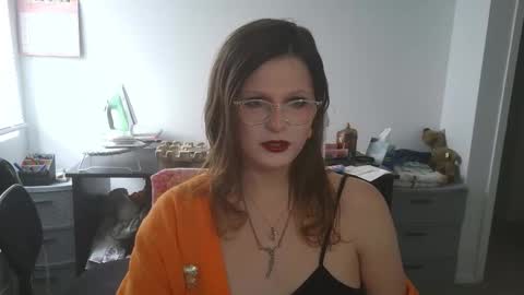 Snapshot of goddess_vertigo52 chatting on 11-10-25, 04:39 Goddess of Insanity online show from 11-10-25, 04:39