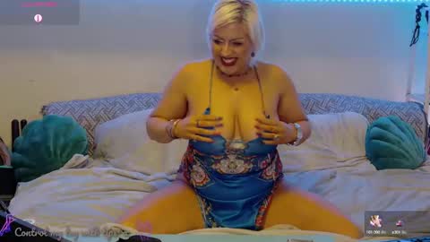 Snapshot of goddessalimony chatting on 01-26-25, 04:30 Goddess Alimony online show from 01-26-25, 04:30