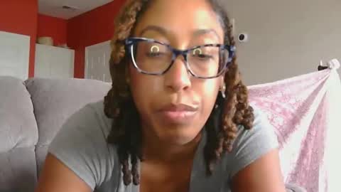 Snapshot of goddessbrin chatting on 10-07-25, 09:34 The Melanin Couple online show from 10-07-25, 09:34