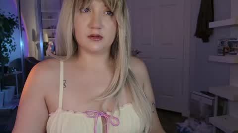 Goddess Emmy online show from 07-06-26, 05:04
