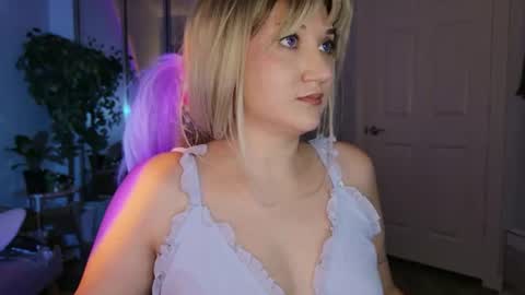 Goddess Emmy online show from 07-09-26, 05:33