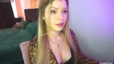 Snapshot of goddesseriss chatting on 01-12-25, 10:56 MesmErisse online show from 01-12-25, 10:56
