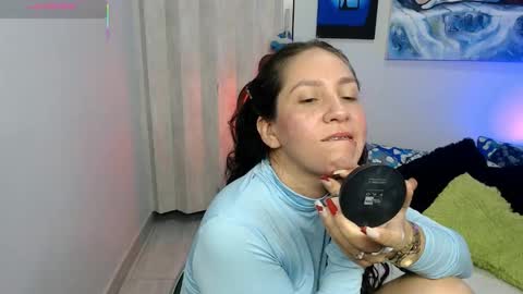 Snapshot of goddessnahi chatting on 03-24-26, 05:12 Naih Reyes online show from 03-24-26, 05:12