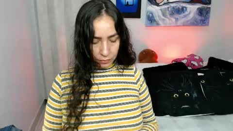 Snapshot of goddessnahi chatting on 04-13-26, 04:40 Naih Reyes online show from 04-13-26, 04:40