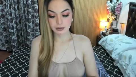 Snapshot of goddessofangel chatting on 03-07-25, 02:25 angel online show from 03-07-25, 02:25